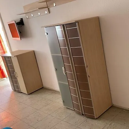 3-zimmer Fuer Monteure In Muehlenberg Apartment Hannover
